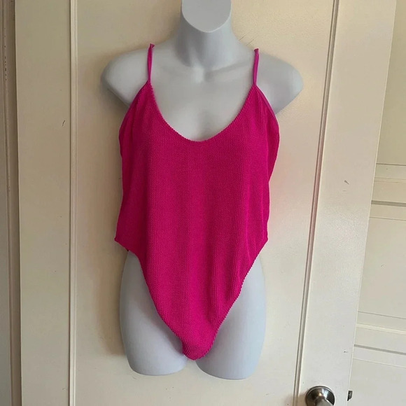 Good  American Size 5/6/2XL/ 3XL Hawaiian Pink Always Fits
One Piece Swimsuit. - Picture 4 of 11